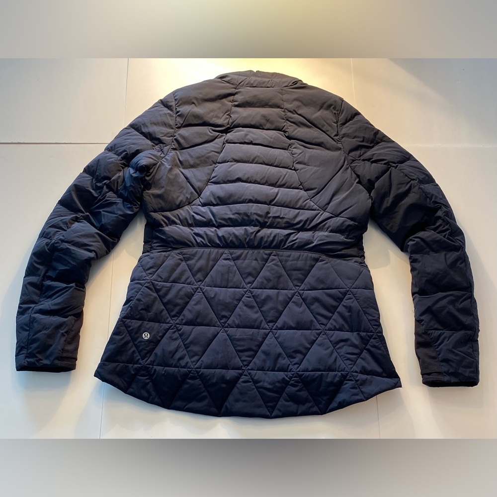 Lululemon Fluffed Up Jacket  12  Inkwell - Picture 7 of 7